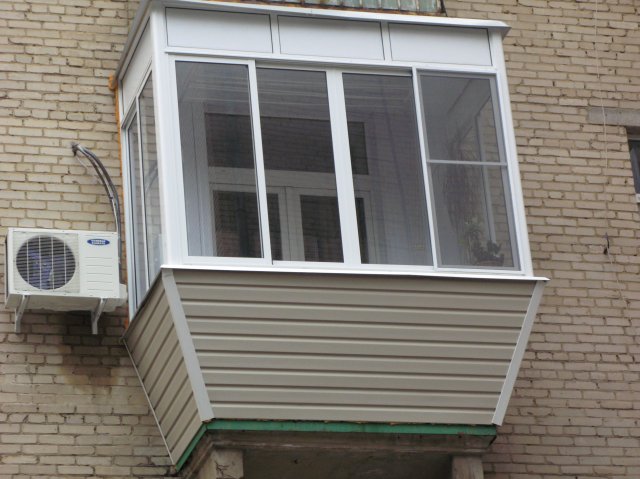 Остекление балконов в хрущевке с выносом по цене от производителя Дрезна