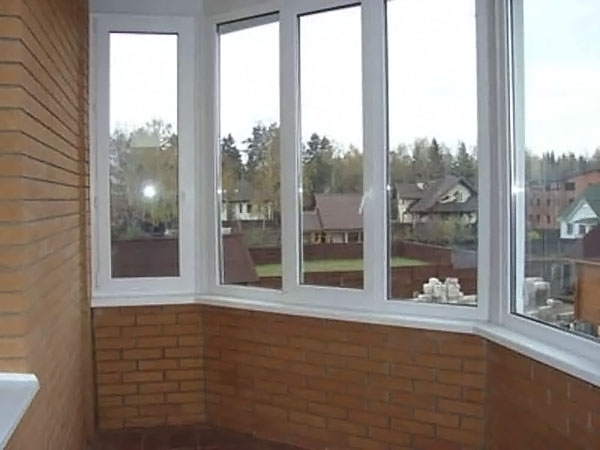 Остекления балкона в частном доме, коттедже и даче Дрезна