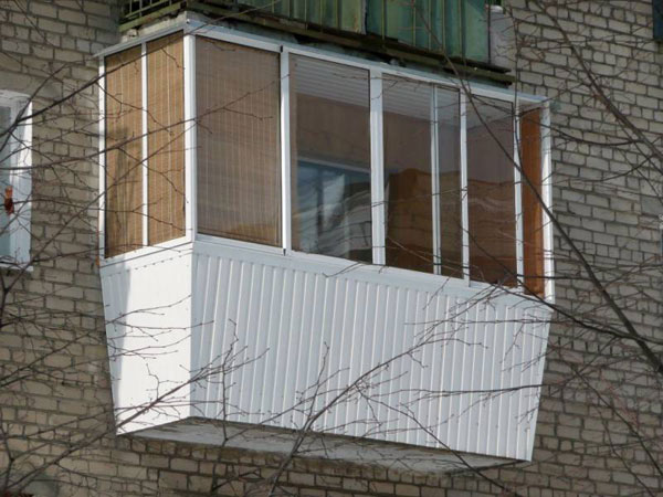Увеличить и застеклить балкон с выносом Дрезна